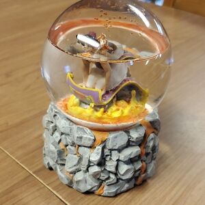 Aladdin Snow Globe With Musical Base